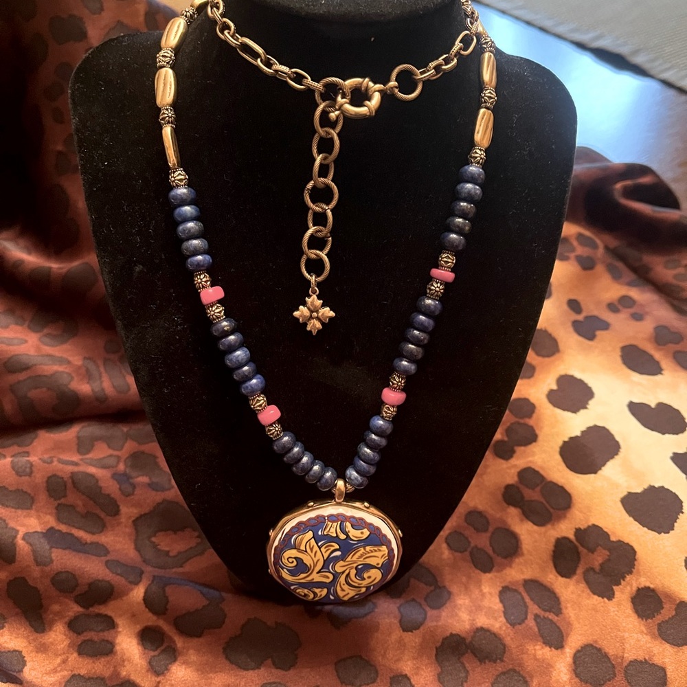 Vintage-inspired necklace and ring